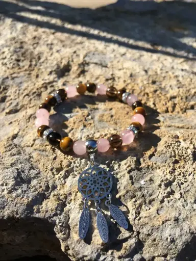 Je me sens forte, ancrée et en paix avec moi-même